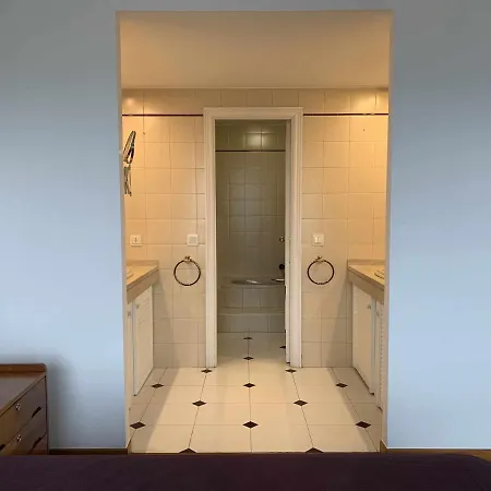 Illa De Tambo House Отель 4*